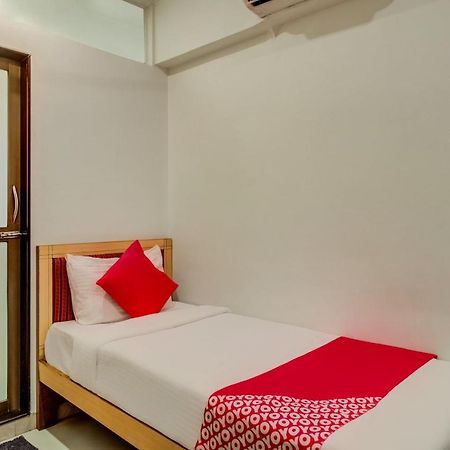 Oyo Flagship 572 Santacruz West Hotel Bombay Eksteriør billede
