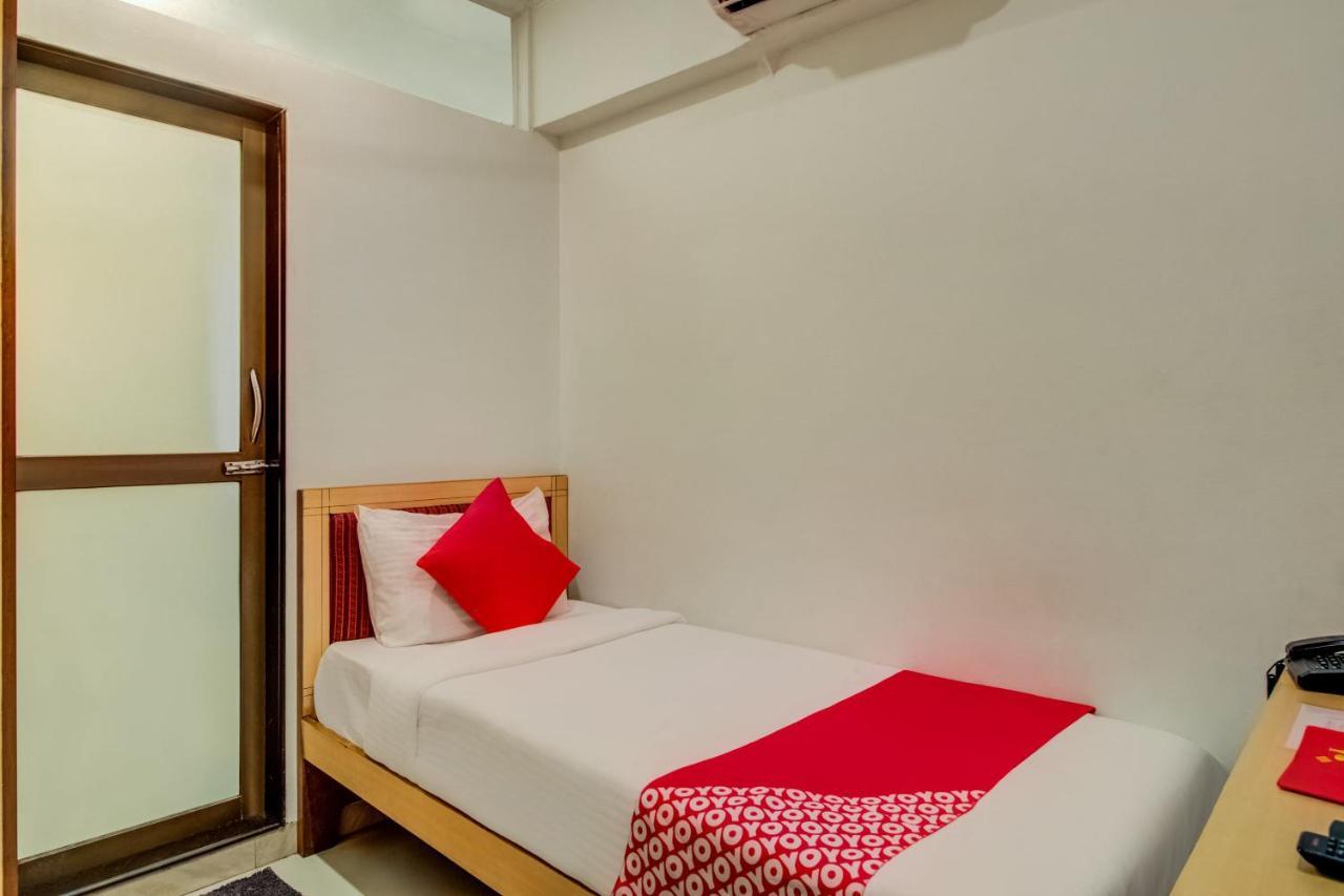 Oyo Flagship 572 Santacruz West Hotel Bombay Eksteriør billede